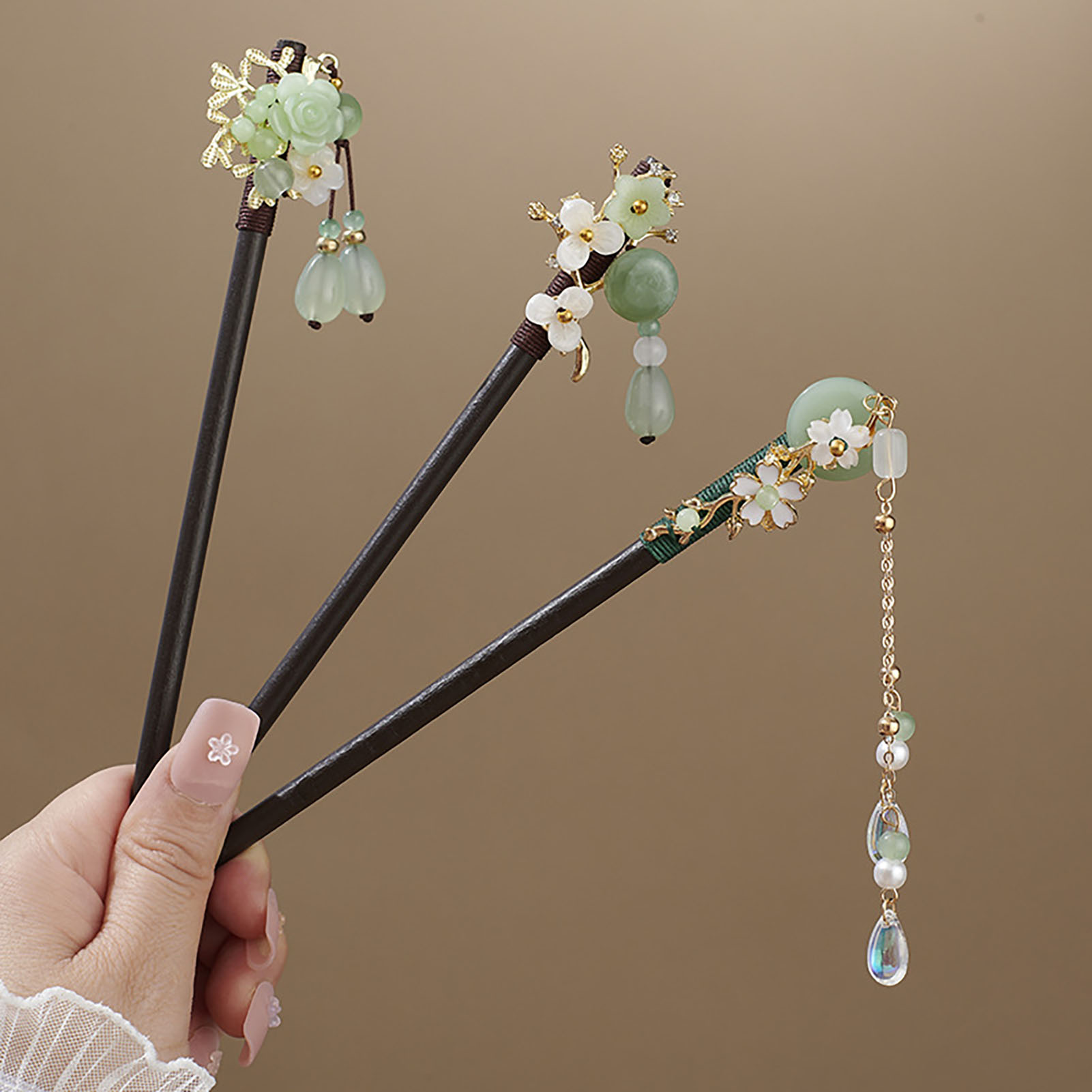Chinese Style Flower Tassel Ha – Florist Supplies Bewertung und Preis